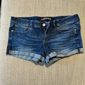 Low rise super short jean shorts express size 10